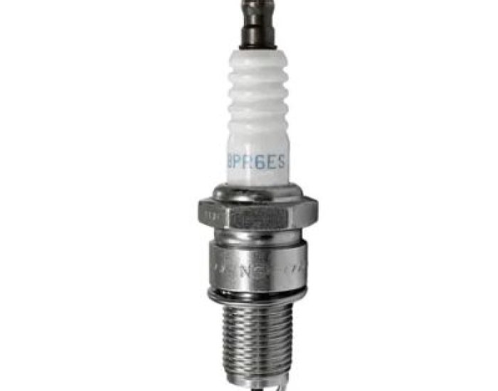 VELA BPR6ES IMP MOTORES 4 TEMPO GAS. 4 A 16HP